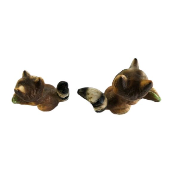 Vintage JAPAN Bone China RACOON HOLDING CORN Set of 2 MINIATURE Animal FIGURES - Picture 3 of 9